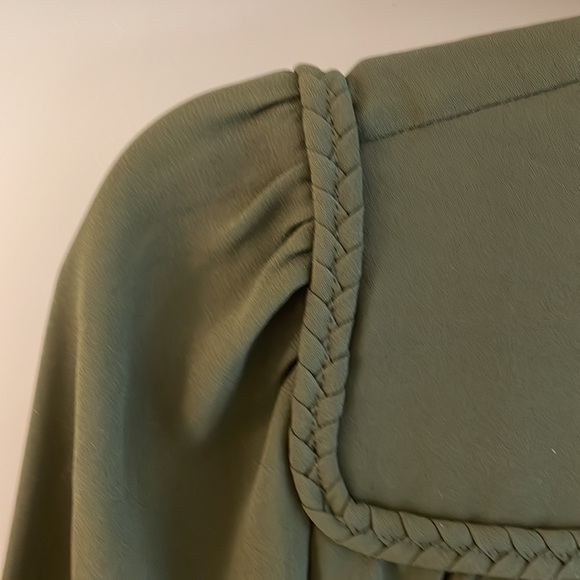 NWOT Banana Republic olive blouse - Picture 3 of 6